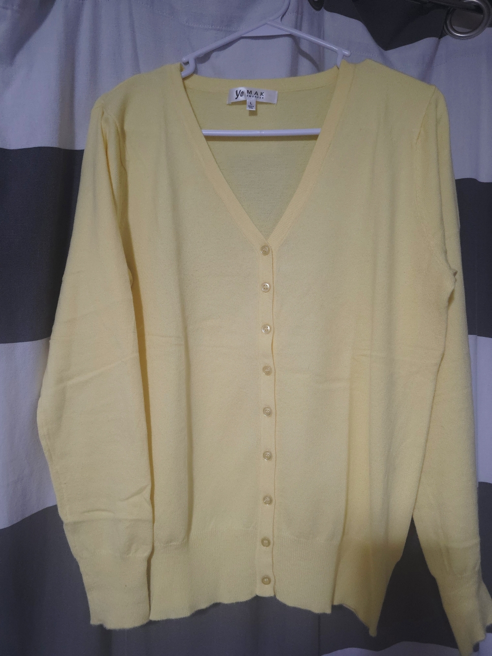 Women's Pale Yellow V-Neck Button Cardigan